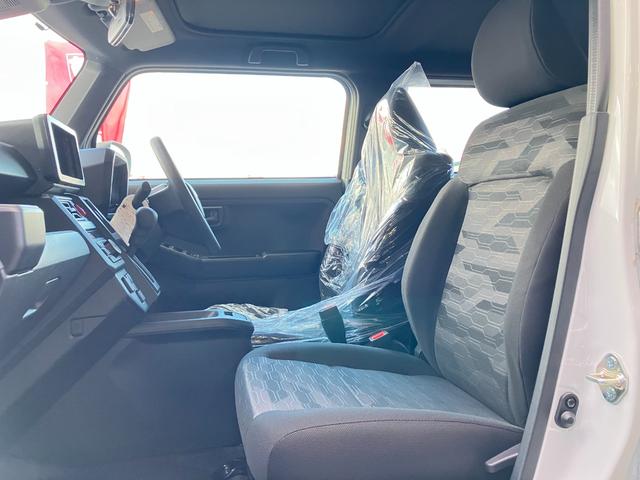 タフト Ｘ　届出済み未使用車　スマートアシスト　オーディオレス　ガラスルーフ　ＬＥＤヘッドライト　電動パーキングブレーキ　ブレーキホールド　クリアランスソナー　アイドリングストップ　横滑り防止　４ＷＤ（16枚目）