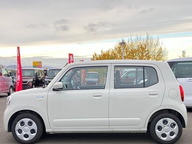 アルト ハイブリッドＳ　マイルドハイブリッド　デュアルカメラブレーキサポート　キーレスエントリー　電動格納ミラー　シートヒーター　クリアランスソナー　ハロゲンヘッドライト　オートライト　オートハイビーム　４ＷＤ（5枚目）