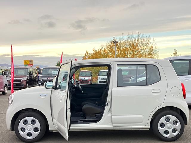 アルト ハイブリッドＳ　マイルドハイブリッド　デュアルカメラブレーキサポート　キーレスエントリー　電動格納ミラー　シートヒーター　クリアランスソナー　ハロゲンヘッドライト　オートライト　オートハイビーム　４ＷＤ（6枚目）