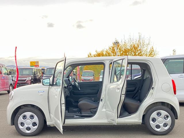 アルト ハイブリッドＳ　マイルドハイブリッド　デュアルカメラブレーキサポート　キーレスエントリー　電動格納ミラー　シートヒーター　クリアランスソナー　ハロゲンヘッドライト　オートライト　オートハイビーム　４ＷＤ（7枚目）