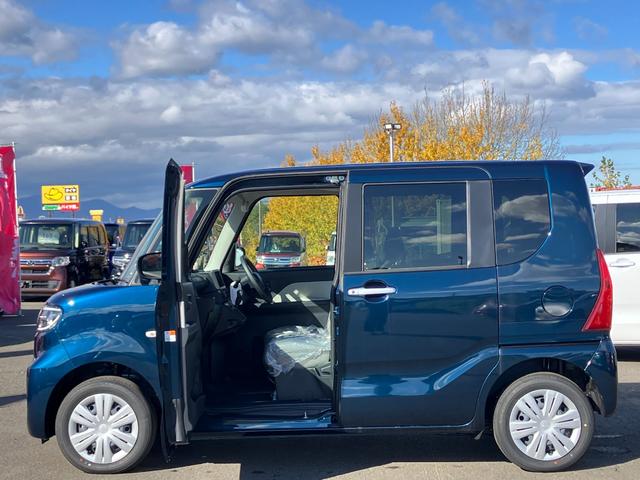 タント X 届出済み未使用車 スマートアシスト 片側電動スライドドア イージークローザー スマートキー プッシュスタート LEDヘッドライト オートライト オーディオレス アイドリングストップ 4WD(6枚目)