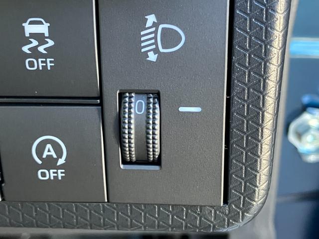 タント X 届出済み未使用車 スマートアシスト 片側電動スライドドア イージークローザー スマートキー プッシュスタート LEDヘッドライト オートライト オーディオレス アイドリングストップ 4WD(33枚目)