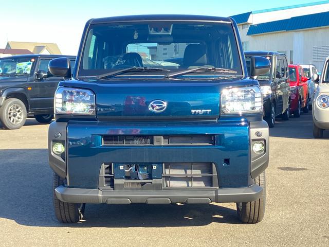 タフト G 届出済み未使用車 スマートアシスト LEDヘッドライト LEDフォグランプ ガラスルーフ オーディオレス 電動パーキングブレーキ ブレーキホールド 純正アルミホイール アイドリングストップ 4WD(3枚目)