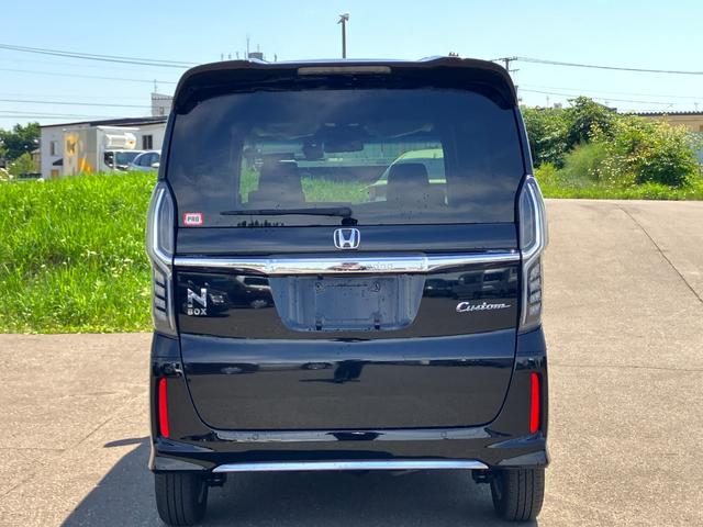 N-BOXカスタム L 松濤被害軽減ブレーキ 片側電動スライドドア イージークローザー スマートキー プッシュスタート LEDヘッドライト LEDフォグランプ オートライト 純正ナビゲーション バックカメラ 4WD(9枚目)