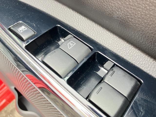 新車から届出済み未使用車、中古車の幅広い在庫台数と軽パークのカーライフアドバイザーでお客様のニーズにピッタリの一台をご提案します！