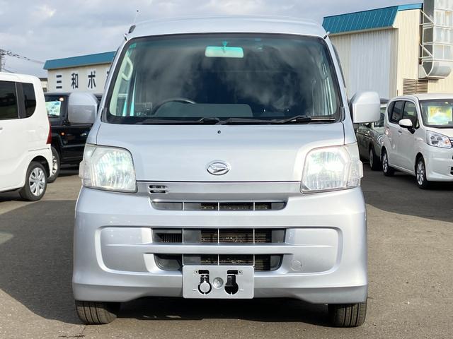 ハイゼットカーゴ クルーズターボ 5速マニュアル車 パートタイム4WD キーレスエントリー 社外ステアリング 純正積込 電動格納ミラー パワーステアリング パワーウインドウ エアコン 社外オーディオ(3枚目)