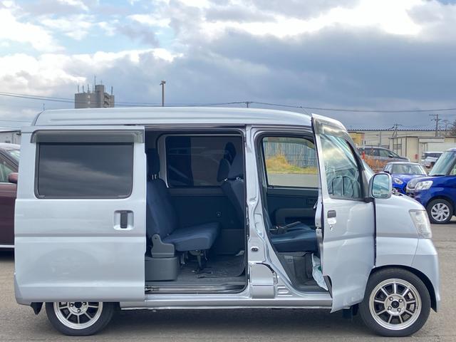ハイゼットカーゴ クルーズターボ 5速マニュアル車 パートタイム4WD キーレスエントリー 社外ステアリング 純正積込 電動格納ミラー パワーステアリング パワーウインドウ エアコン 社外オーディオ(13枚目)