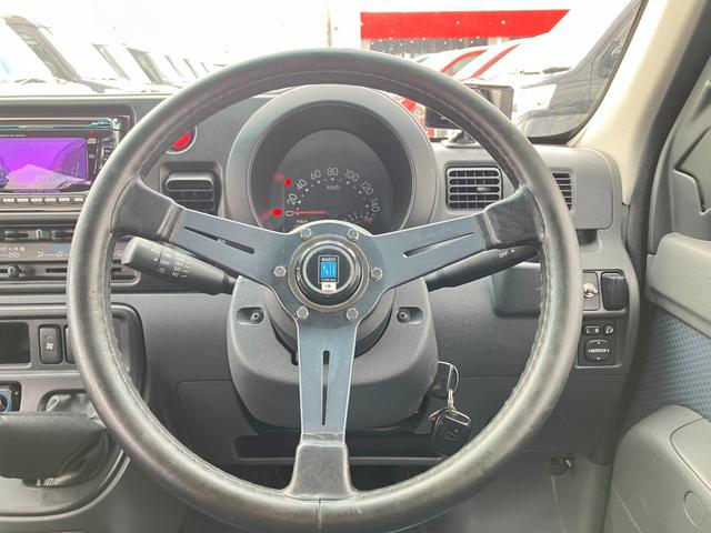 ハイゼットカーゴ クルーズターボ 5速マニュアル車 パートタイム4WD キーレスエントリー 社外ステアリング 純正積込 電動格納ミラー パワーステアリング パワーウインドウ エアコン 社外オーディオ(19枚目)