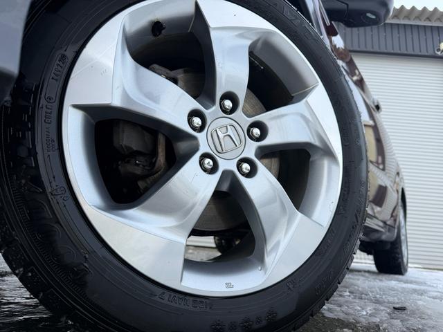 ヴェゼル ハイブリッドＸ・Ｌパッケージ　ナビ　ＥＴＣ　エンスタ　キーレス　バックカメラ　夏冬タイヤ　ＬＥＤヘッドライト　あんしんパッケージ　シートヒーター（10枚目）