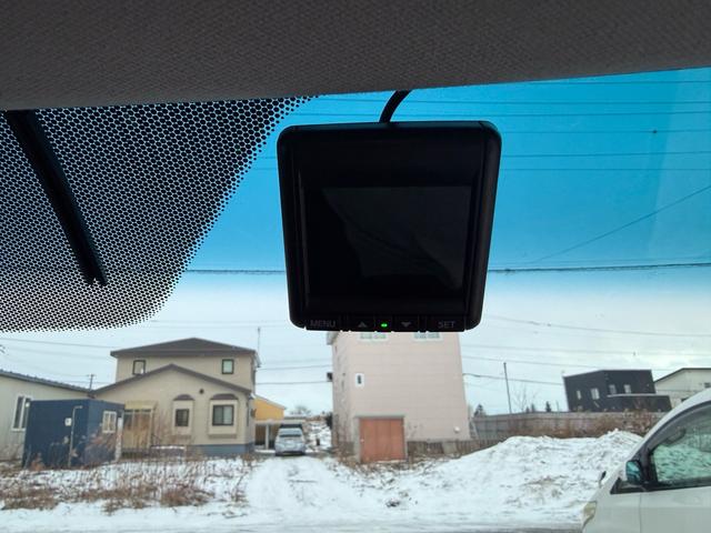 ヴェゼル ハイブリッドＸ・Ｌパッケージ　ナビ　ＥＴＣ　エンスタ　キーレス　バックカメラ　夏冬タイヤ　ＬＥＤヘッドライト　あんしんパッケージ　シートヒーター（32枚目）