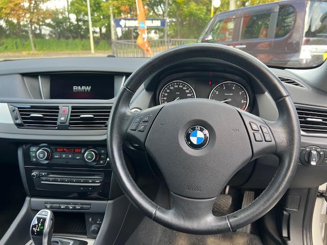 Ｘ１ ｘＤｒｉｖｅ　２０ｉ　４ＷＤ　バックカメラ　ＨＩＤ　アルミホイール　ＡＴ　盗難防止システム　ＣＤ　ＡＢＳ　エアコン　パワーステアリング　パワーウィンドウ（2枚目）