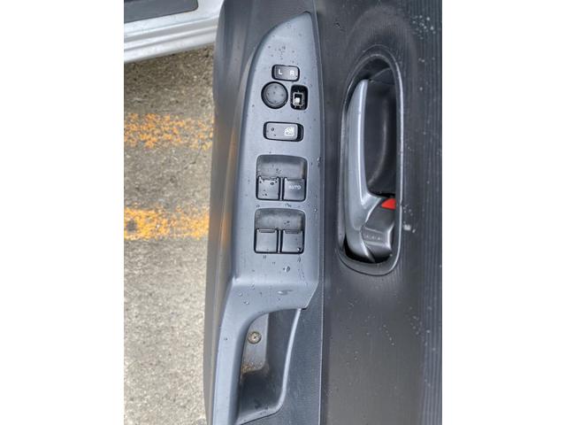 T 4WD CD スマートキー シートヒーター AT アルミホイール 盗難防止システム 衝突安全ボディ ABS エアコン 運転席助手席エアバッグ(4枚目)