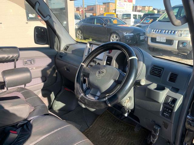 アトレーワゴン カスタムターボＲＳ　４ＷＤ　両側スライドドア　ナビ　ＨＩＤ　キーレスエントリー　電動格納ミラー　ベンチシート　ＡＴ　ＡＢＳ　アルミホイール　衝突安全ボディ　エアコン　パワーステアリング　パワーウィンドウ（2枚目）