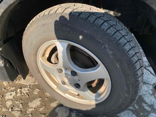 アトレーワゴン カスタムターボＲＳ　４ＷＤ　両側スライドドア　ナビ　ＨＩＤ　キーレスエントリー　電動格納ミラー　ベンチシート　ＡＴ　ＡＢＳ　アルミホイール　衝突安全ボディ　エアコン　パワーステアリング　パワーウィンドウ（21枚目）