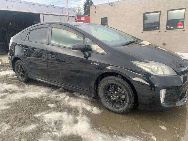 プリウス Ｓ　ワンオーナー車　クリアランスソナー　ナビ　アルミホイール　ＨＩＤ　ＣＶＴ　スマートキー　電動格納ミラー　盗難防止システム　衝突安全ボディ　ＡＢＳ　ＥＳＣ　エアコン　パワーステアリング　パワーウィンドウ（11枚目）