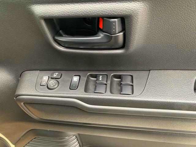 ハスラー ハイブリッドＧ　外装タフワイルドにカスタマイズ　４ＷＤ　クリアランスソナー　レーンアシスト　衝突被害軽減システム　スマートキー　アイドリングストップ　電動格納ミラー　シートヒーター　ＣＶＴ　盗難防止システム　ＡＢＳ　ＥＳＣ　アルミホイール（7枚目）