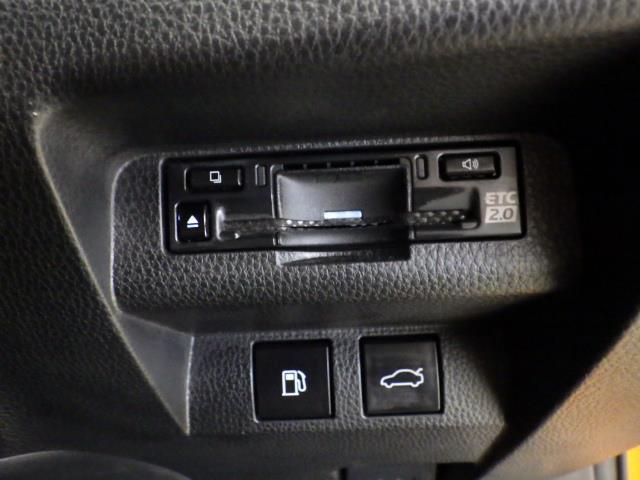 クラウンクロスオーバー ＲＳアドバンスド　革シート　４ＷＤ　フルセグ　メモリーナビ　バックカメラ　衝突被害軽減システム　ＥＴＣ　ＬＥＤヘッドランプ（18枚目）