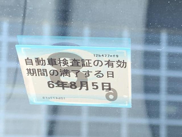 ヴェゼル ｅ：ＨＥＶＺ　４ＷＤ・ホンダコネクトディスプレイ・バックカメラ・フルセグ・Ｂｌｕｅｔｏｏｔｈ接続・パドルシフト・ステアリングヒーター・純正ドライブレコーダー前後・オートＬＥＤヘッドライト・（17枚目）