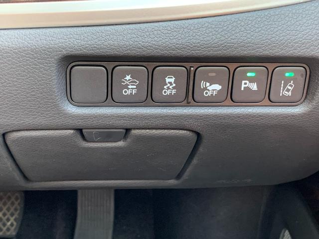 レジェンド ベースグレード　４ＷＤ・フルセグ・ＣＤ／ＤＶＤ・Ｂｌｕｅｔｏｏｔｈ接続・バックカメラ・サイドカーテンエアバック・純正前側ドライブレコーダー・サンルーフ・ＨＩＤヘッドライト・シートヒーター・フロアマット・（27枚目）