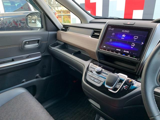 フリード＋ハイブリッド ハイブリッド・クロスター　社外ナビ・フルセグ・ＣＤ／ＤＶＤ・Ｂｌｕｅｔｏｏｔｈ接続・バックカメラ・両側電動スライドドア・社外ドライブレコーダー前後・純正フロアマット・ドアバイザー・オートＬＥＤライト・サイドカーテンエアバック（16枚目）