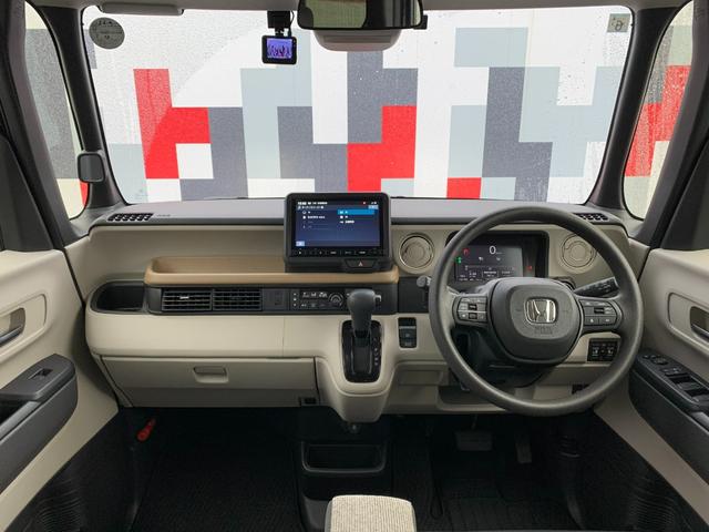 Ｎ－ＢＯＸ ベースグレード　当社レンタカーアップ・純正ナビ・フルセグ・ＵＳＢ接続・Ｂｌｕｅｔｏｏｔｈ接続・バックカメラ・パーキングセンサー・両側電動スライドドア・電子パーキングブレーキ・オートブレーキホールド・社外前側ドラレコ・（3枚目）