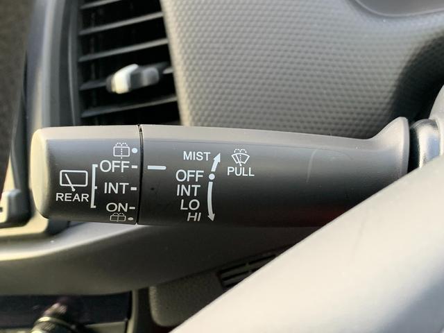 フィット ベーシック　当社レンタカーアップ・純正ナビ・フルセグ・ＣＤ／ＤＶＤ・Ｂｌｕｅｔｏｏｔｈ接続・バックカメラ・パーキングセンサー電子パーキングブレーキ・オートブレーキホールド・社外前側ドライブレコーダー・ＥＴＣ（8枚目）