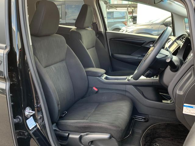 シャトル Ｇホンダセンシング　純正ナビ・ＣＤ・ＵＳＢ接続・Ｂｌｕｅｔｏｏｔｈ接続・バックカメラ・純正フロアマット・オートＬＥＤヘッドライト・ドアバイザー・オートエアコン・レーンキープアシスト・アダプティブクルーズコントロール・（26枚目）