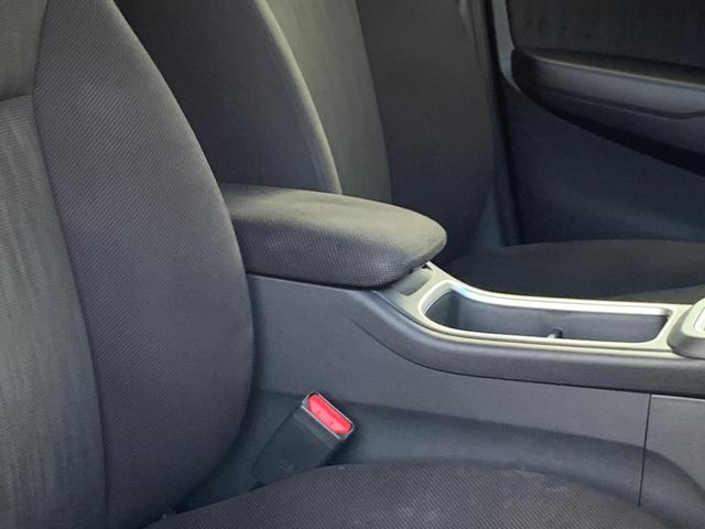 シャトル Ｇホンダセンシング　純正ナビ・ＣＤ・ＵＳＢ接続・Ｂｌｕｅｔｏｏｔｈ接続・バックカメラ・純正フロアマット・オートＬＥＤヘッドライト・ドアバイザー・オートエアコン・レーンキープアシスト・アダプティブクルーズコントロール・（28枚目）
