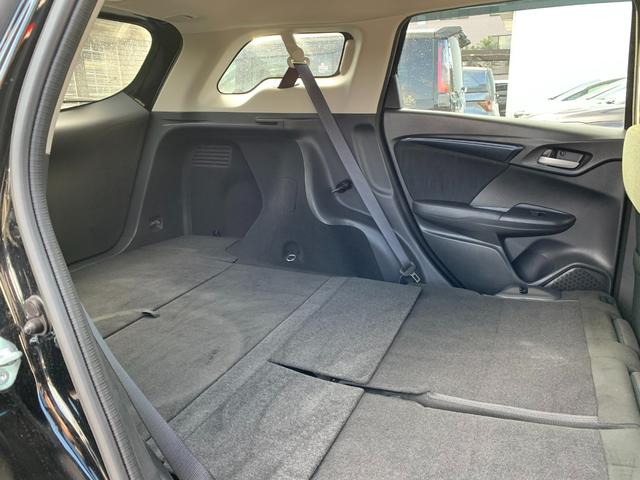 シャトル Ｇホンダセンシング　純正ナビ・ＣＤ・ＵＳＢ接続・Ｂｌｕｅｔｏｏｔｈ接続・バックカメラ・純正フロアマット・オートＬＥＤヘッドライト・ドアバイザー・オートエアコン・レーンキープアシスト・アダプティブクルーズコントロール・（34枚目）