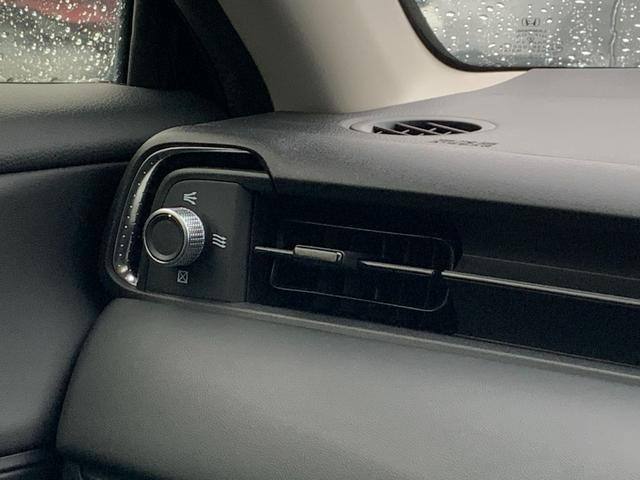 ヴェゼル ｅ：ＨＥＶＸ　当社レンタカーアップ・ホンダセンシング・純正ナビ・ＣＤ・Ｂｌｕｅｔｏｏｔｈ接続・バックカメラ・パーキングセンサー・前列シートヒーター・電子パーキングブレーキ・オートブレーキホールド・社外前側ドラレコ・（16枚目）