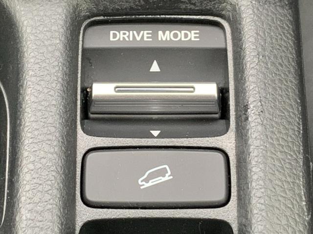 ヴェゼル ｅ：ＨＥＶＸ　当社レンタカーアップ・ホンダセンシング・純正ナビ・ＣＤ・Ｂｌｕｅｔｏｏｔｈ接続・バックカメラ・パーキングセンサー・前列シートヒーター・電子パーキングブレーキ・オートブレーキホールド・社外前側ドラレコ・（22枚目）
