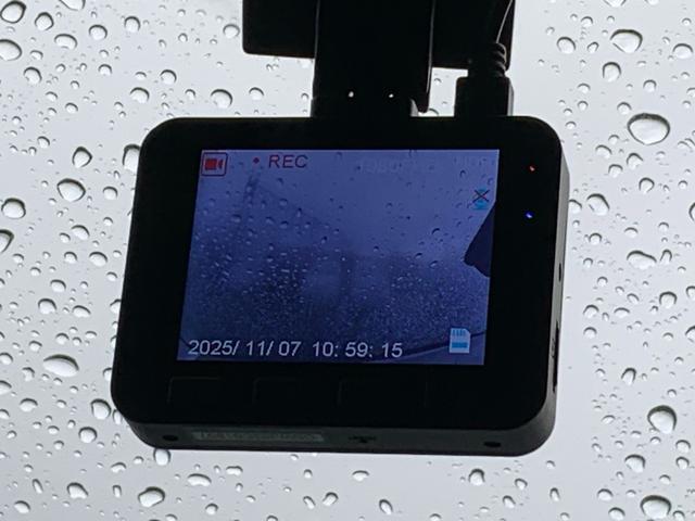 ヴェゼル ｅ：ＨＥＶＸ　当社レンタカーアップ・ホンダセンシング・純正ナビ・ＣＤ・Ｂｌｕｅｔｏｏｔｈ接続・バックカメラ・パーキングセンサー・前列シートヒーター・電子パーキングブレーキ・オートブレーキホールド・社外前側ドラレコ・（30枚目）