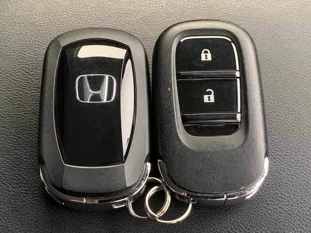ヴェゼル ｅ：ＨＥＶＸ　当社レンタカーアップ・ホンダセンシング・純正ナビ・ＣＤ・Ｂｌｕｅｔｏｏｔｈ接続・バックカメラ・パーキングセンサー・前列シートヒーター・電子パーキングブレーキ・オートブレーキホールド・社外前側ドラレコ・（33枚目）