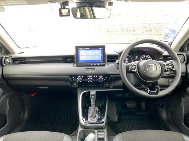 ヴェゼル ｅ：ＨＥＶＺ　ホンダセンシング・純正ナビ・フルセグ・ＣＤ／ＤＶＤ・Ｂｌｕｅｔｏｏｔｈ接続・バックカメラ・パーキングセンサー・社外ドライブレコーダー前後・純正フロアマット・前列シートヒーター・オートＬＥＤヘッドライト（3枚目）