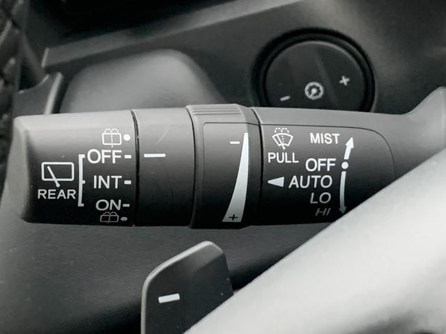 ヴェゼル ｅ：ＨＥＶＺ　ホンダセンシング・純正ナビ・フルセグ・ＣＤ／ＤＶＤ・Ｂｌｕｅｔｏｏｔｈ接続・バックカメラ・パーキングセンサー・社外ドライブレコーダー前後・純正フロアマット・前列シートヒーター・オートＬＥＤヘッドライト（10枚目）