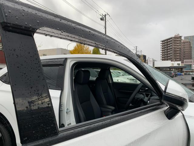 ヴェゼル ｅ：ＨＥＶＺ　ホンダセンシング・純正ナビ・フルセグ・ＣＤ／ＤＶＤ・Ｂｌｕｅｔｏｏｔｈ接続・バックカメラ・パーキングセンサー・社外ドライブレコーダー前後・純正フロアマット・前列シートヒーター・オートＬＥＤヘッドライト（36枚目）