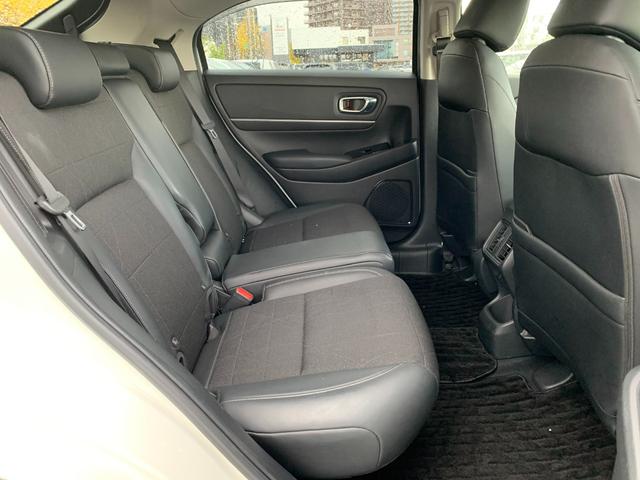 ヴェゼル ｅ：ＨＥＶＺ　ホンダセンシング・純正ナビ・フルセグ・ＣＤ／ＤＶＤ・Ｂｌｕｅｔｏｏｔｈ接続・バックカメラ・パーキングセンサー・社外ドライブレコーダー前後・純正フロアマット・前列シートヒーター・オートＬＥＤヘッドライト（37枚目）