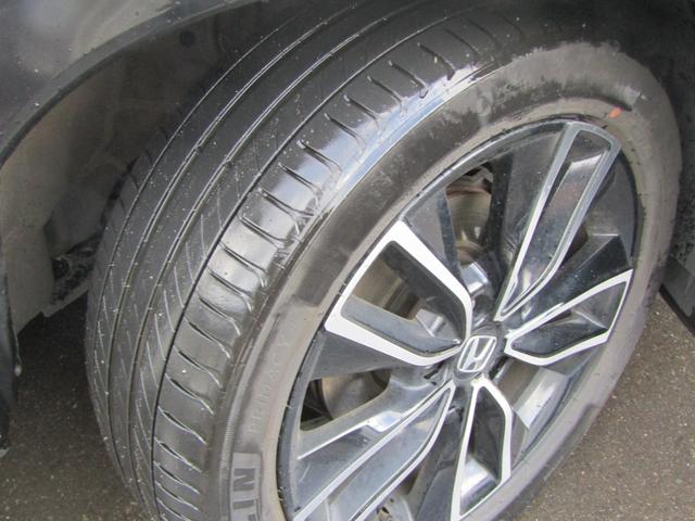 ヴェゼル ｅ：ＨＥＶＺ　ホンダセンシング・純正ナビ・フルセグ・ＣＤ／ＤＶＤ・Ｂｌｕｅｔｏｏｔｈ接続・バックカメラ・パーキングセンサー・社外ドライブレコーダー前後・純正フロアマット・前列シートヒーター・オートＬＥＤヘッドライト（59枚目）