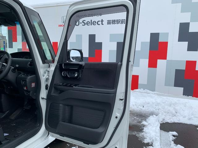 Ｎ－ＢＯＸカスタム Ｌ　ホンダセンシング・純正ナビ・フルセグ・ＣＤ／ＤＶＤ・Ｂｌｕｅｔｏｏｔｈ接続・バックカメラ・パーキングセンサー・純正フロアマット・左側電動スライドドア・オートＬＥＤヘッドライト・サイドカーテンエアバック（34枚目）