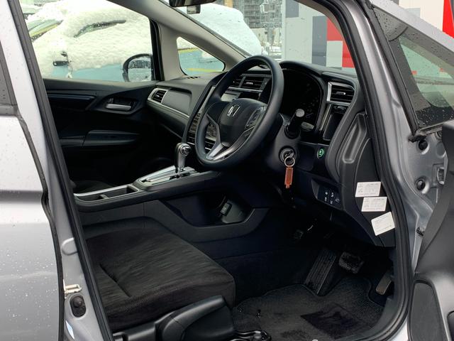 シャトル Gホンダセンシング 当社レンタカーアップ・ホンダセンシング・純正ナビ・CD・Bluetooth接続・オートエアコン・ハロゲンヘッドライト・社外フロアマット・社外前側ドライブレコーダー・アームレスト・(40枚目)