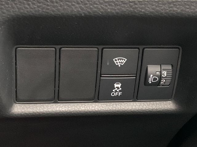 フィット ベーシック ホンダセンシング・パーキングセンサー・純正フロアマット・電子パーキングブレーキ・オートブレーキホールド・オートハロゲンヘッドライト・サイドカーテンエアバック・(24枚目)