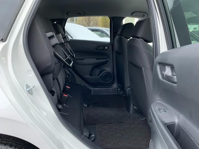 フィット ベーシック ホンダセンシング・パーキングセンサー・純正フロアマット・電子パーキングブレーキ・オートブレーキホールド・オートハロゲンヘッドライト・サイドカーテンエアバック・(34枚目)