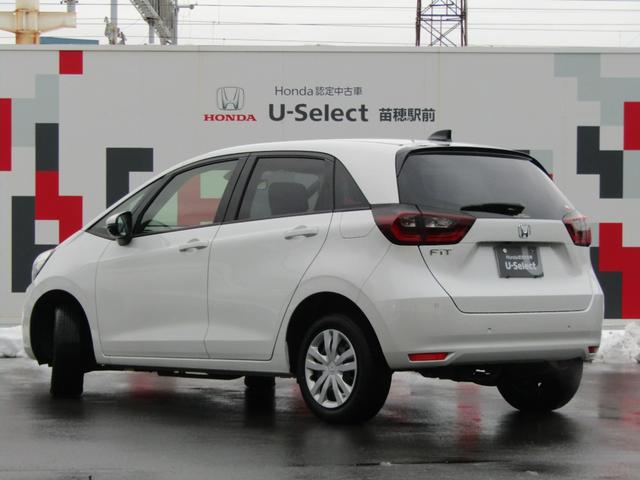 フィット ベーシック ホンダセンシング・パーキングセンサー・純正フロアマット・電子パーキングブレーキ・オートブレーキホールド・オートハロゲンヘッドライト・サイドカーテンエアバック・(41枚目)