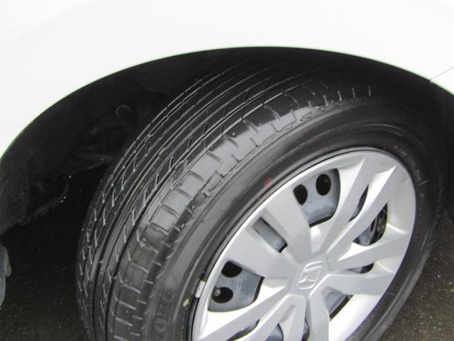 フィット ベーシック ホンダセンシング・パーキングセンサー・純正フロアマット・電子パーキングブレーキ・オートブレーキホールド・オートハロゲンヘッドライト・サイドカーテンエアバック・(51枚目)