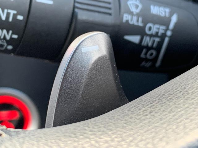 フィットハイブリッド Ｓホンダセンシング　ホンダセンシング・純正ナビ・フルセグ・ＣＤ／ＤＶＤ・Ｂｌｕｅｔｏｏｔｈ接続・バックカメラ・純正エンジンスターター・純正フロアマット・社外ドライブレコーダー前後・アームレスト・ドアバイザー・ＥＴＣ・（10枚目）