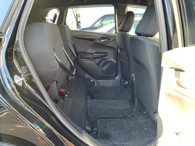 フィットハイブリッド Ｓホンダセンシング　ホンダセンシング・純正ナビ・フルセグ・ＣＤ／ＤＶＤ・Ｂｌｕｅｔｏｏｔｈ接続・バックカメラ・純正エンジンスターター・純正フロアマット・社外ドライブレコーダー前後・アームレスト・ドアバイザー・ＥＴＣ・（36枚目）