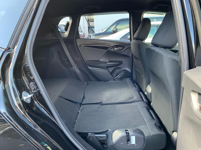 フィットハイブリッド Ｓホンダセンシング　ホンダセンシング・純正ナビ・フルセグ・ＣＤ／ＤＶＤ・Ｂｌｕｅｔｏｏｔｈ接続・バックカメラ・純正エンジンスターター・純正フロアマット・社外ドライブレコーダー前後・アームレスト・ドアバイザー・ＥＴＣ・（37枚目）