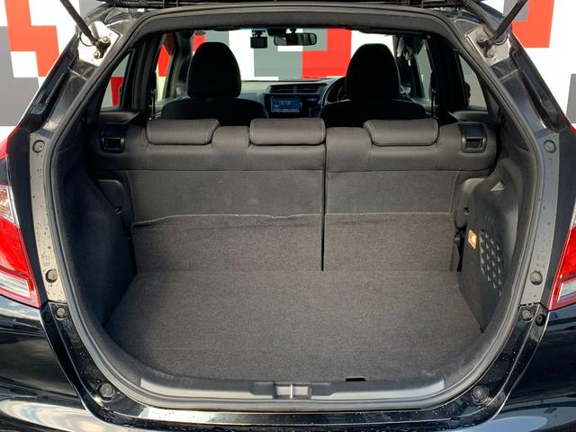 フィットハイブリッド Ｓホンダセンシング　ホンダセンシング・純正ナビ・フルセグ・ＣＤ／ＤＶＤ・Ｂｌｕｅｔｏｏｔｈ接続・バックカメラ・純正エンジンスターター・純正フロアマット・社外ドライブレコーダー前後・アームレスト・ドアバイザー・ＥＴＣ・（39枚目）