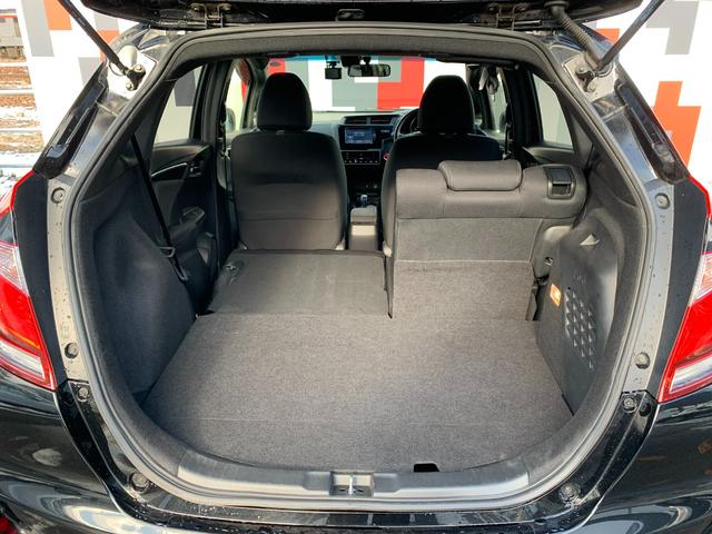 フィットハイブリッド Ｓホンダセンシング　ホンダセンシング・純正ナビ・フルセグ・ＣＤ／ＤＶＤ・Ｂｌｕｅｔｏｏｔｈ接続・バックカメラ・純正エンジンスターター・純正フロアマット・社外ドライブレコーダー前後・アームレスト・ドアバイザー・ＥＴＣ・（40枚目）