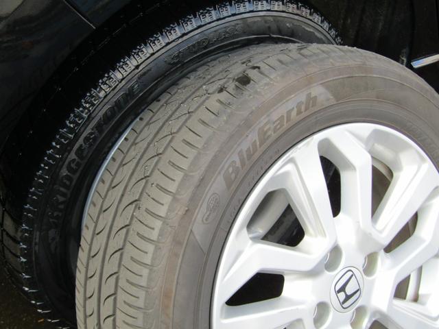 フィットハイブリッド Ｓホンダセンシング　ホンダセンシング・純正ナビ・フルセグ・ＣＤ／ＤＶＤ・Ｂｌｕｅｔｏｏｔｈ接続・バックカメラ・純正エンジンスターター・純正フロアマット・社外ドライブレコーダー前後・アームレスト・ドアバイザー・ＥＴＣ・（57枚目）